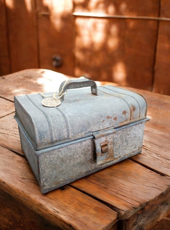CAJA METAL